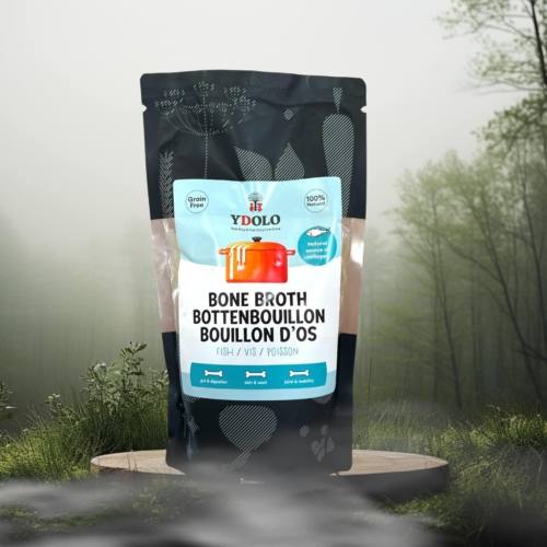 Ydolo healthy & pure bottenbouillon vis natuurlijke achtergrond
